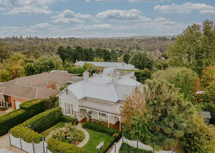 Lake Daylesford Country House