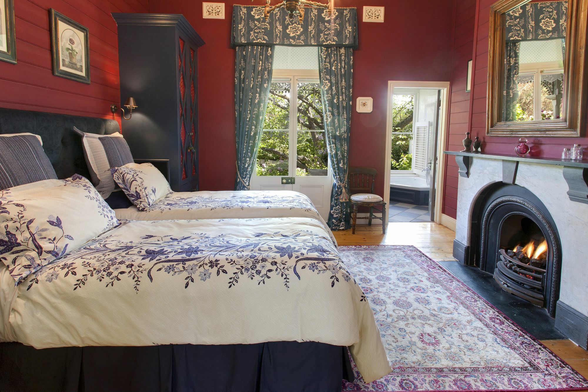 Lake Daylesford Country House Holiday home *